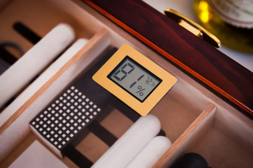 cigar humidor
