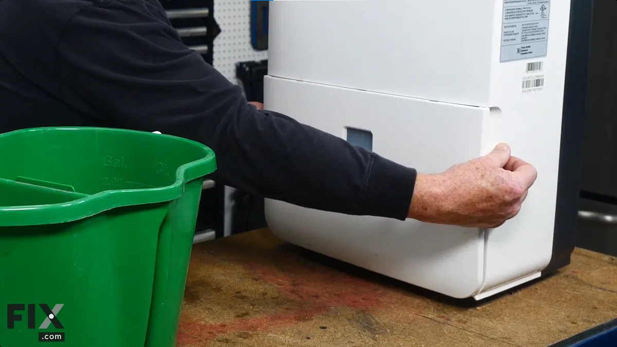 dehumidifier bucket removal