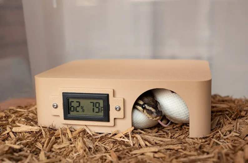 hygrometer placement hide