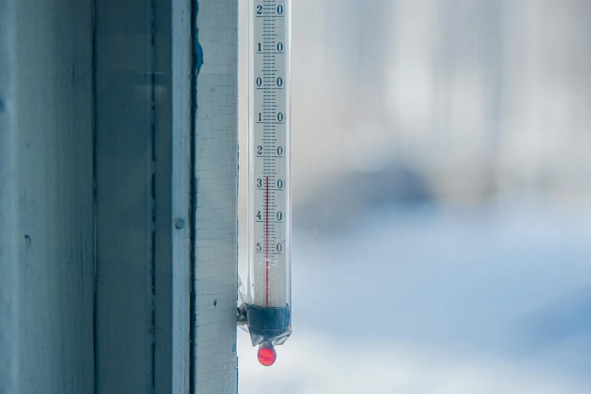 Room temperature sensor