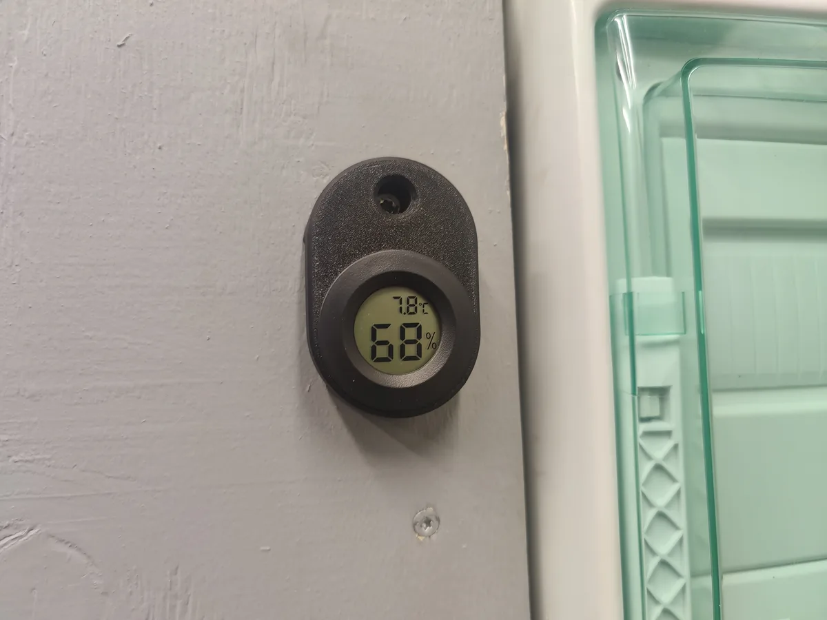 standalone hygrometer